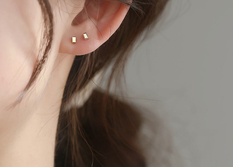 ピアス