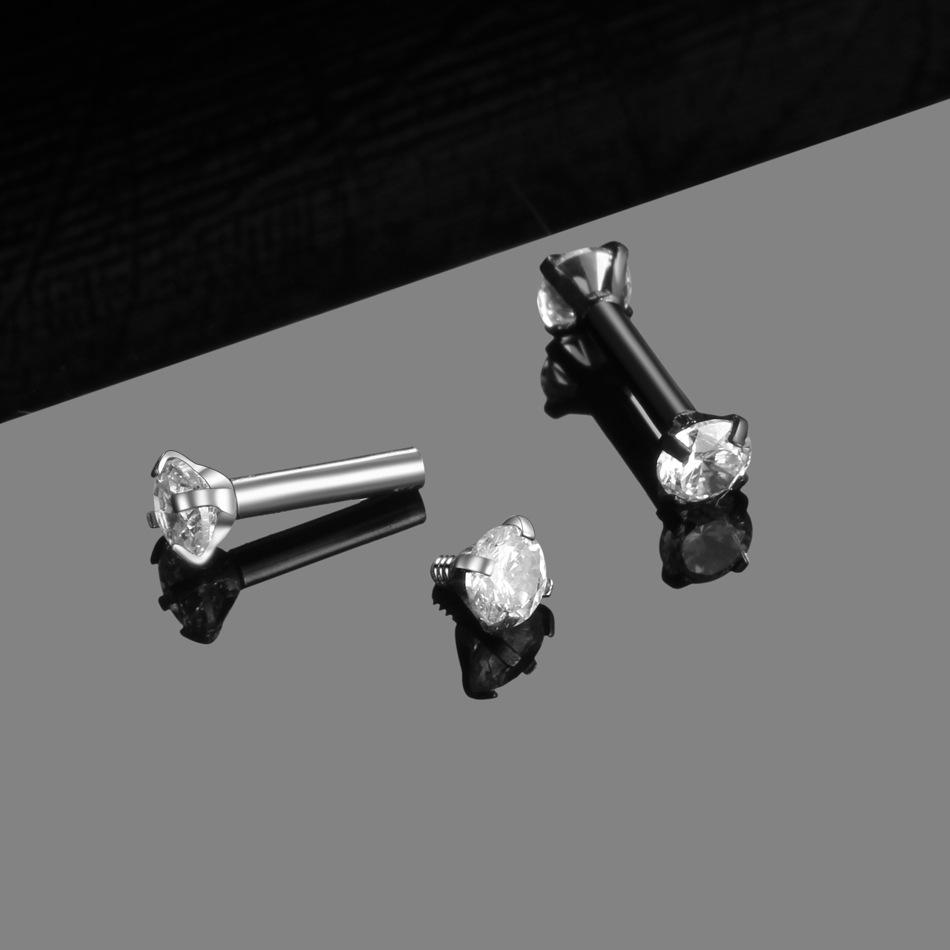 ピアス